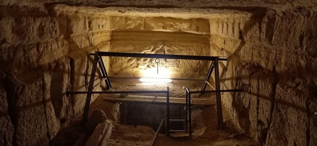 Osiris Schacht Abb. 3